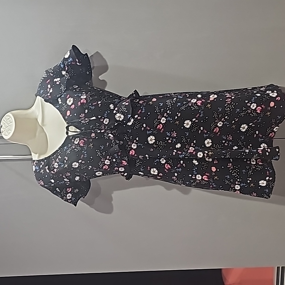 Black floral dreaa